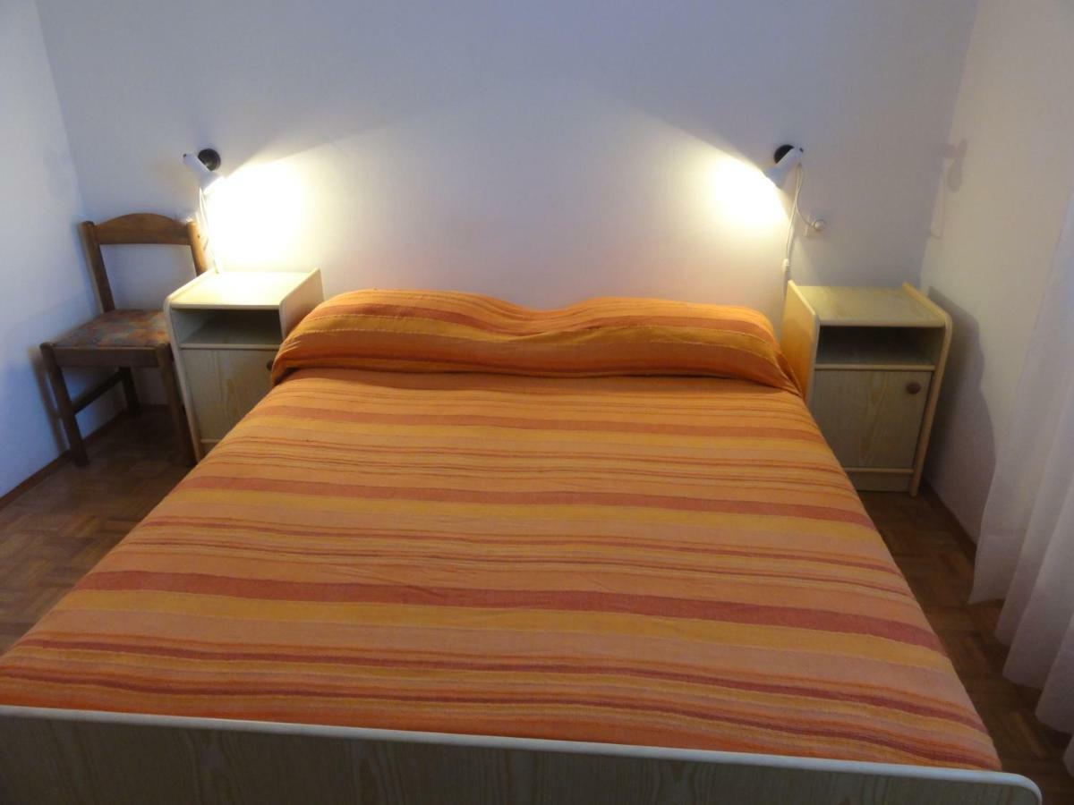Nice And Cozy Apartment Ferry In Medulin Buitenkant foto