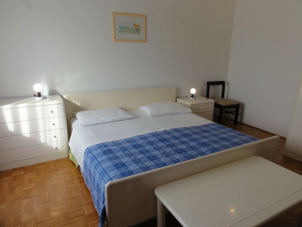 Nice And Cozy Apartment Ferry In Medulin Buitenkant foto