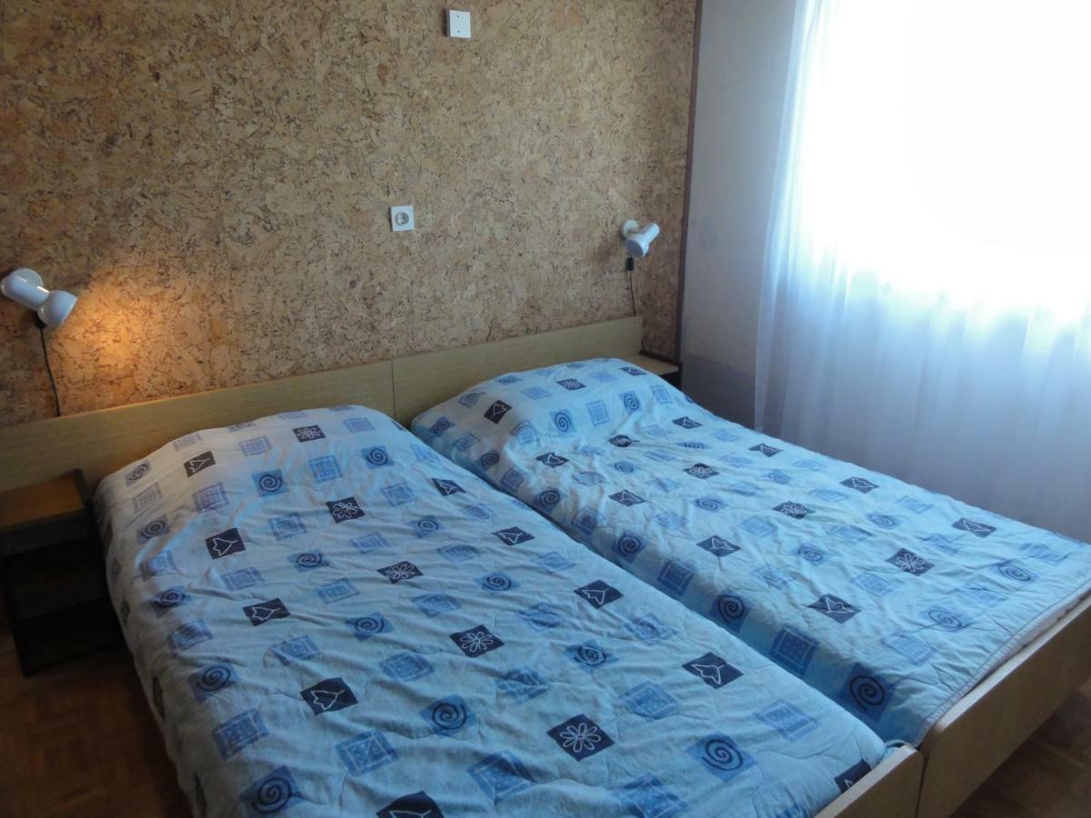 Nice And Cozy Apartment Ferry In Medulin Buitenkant foto